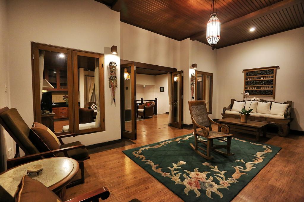 Hotel The Sanyas Retreat à Selemadeg Extérieur photo