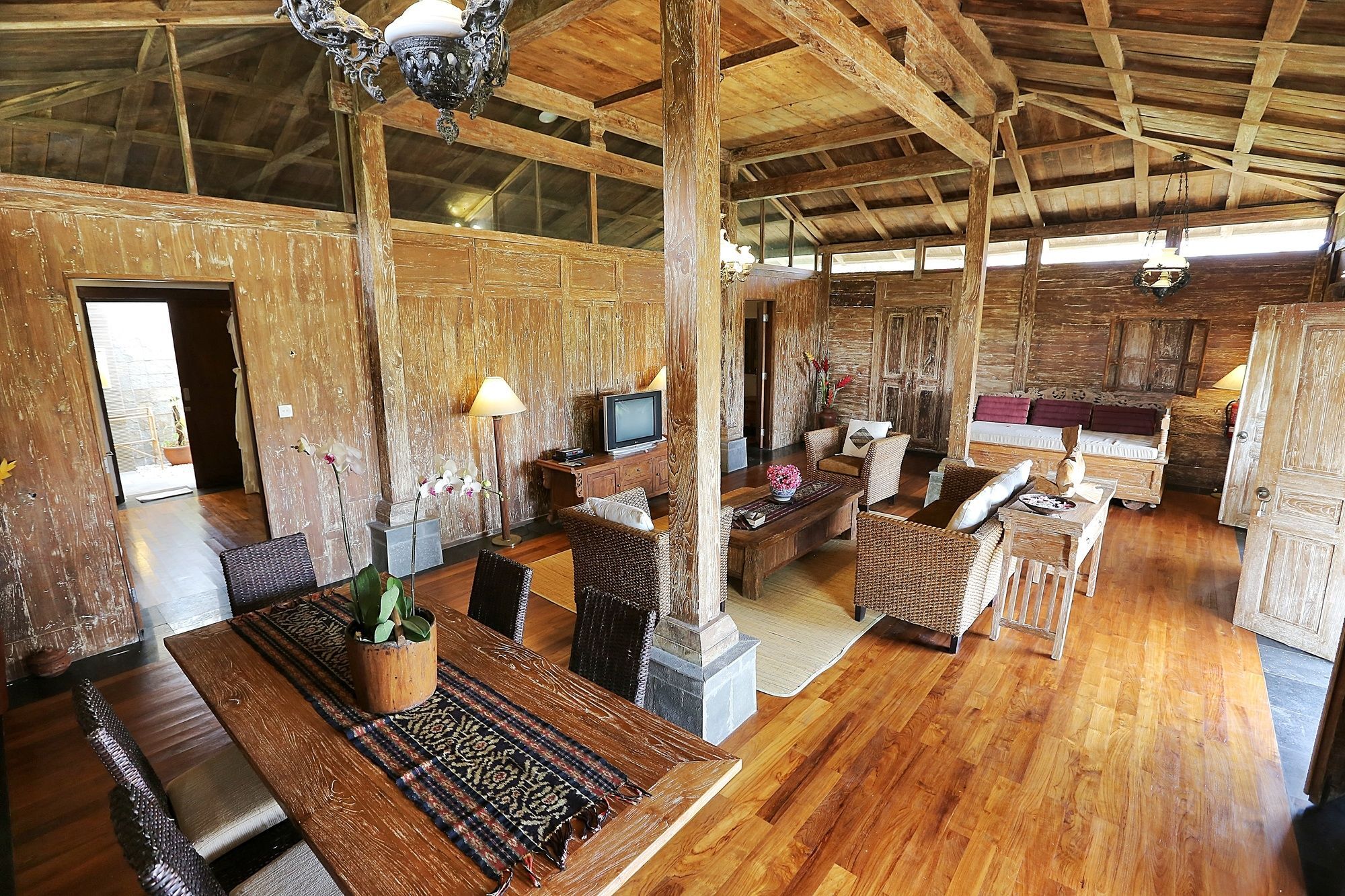 Hotel The Sanyas Retreat à Selemadeg Extérieur photo